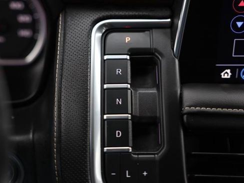 Used 2021 Chevrolet Tahoe Premier w/ Premium Package AWD/4WD image 31