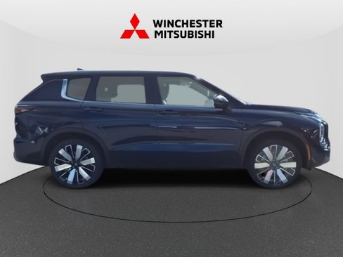 New 2025 Mitsubishi Outlander SE image 4
