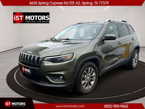 Used 2019 Jeep Cherokee Latitude Plus FWD image 1
