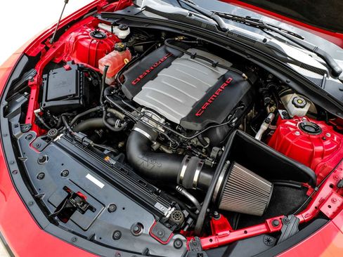 Used 2019 Chevrolet Camaro SS RWD image 42