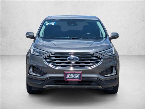 Used 2022 Ford Edge Titanium w/ Equipment Group 301A AWD/4WD image 2