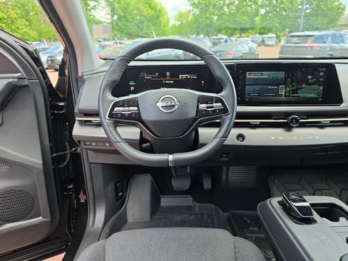 Used 2023 Nissan Ariya FWD image 14