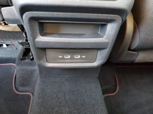 Certified 2026 Volkswagen Taos SE FWD image 18