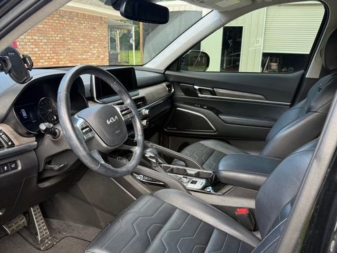 Used 2022 Kia Telluride SX w/ SX Prestige Package image 4