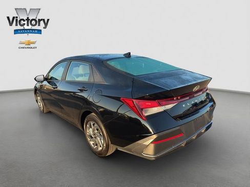 Used 2024 Hyundai Elantra SEL FWD image 5