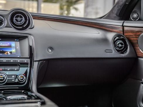 Used 2016 Jaguar XJ L Portfolio image 37