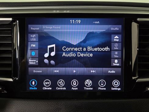 Used 2018 Chrysler Pacifica Touring-L Plus w/ S Appearance Package FWD image 25