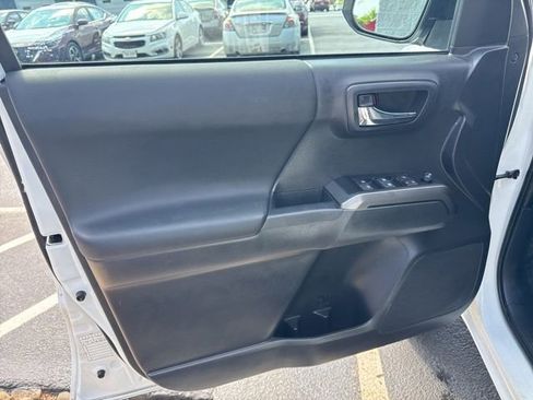 Used 2023 Toyota Tacoma TRD Off-Road image 14