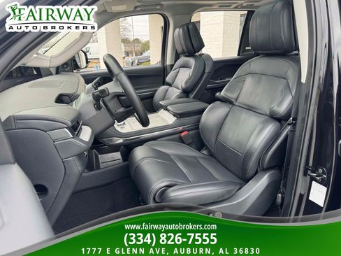 Used 2025 Lincoln Navigator Reserve AWD/4WD image 10