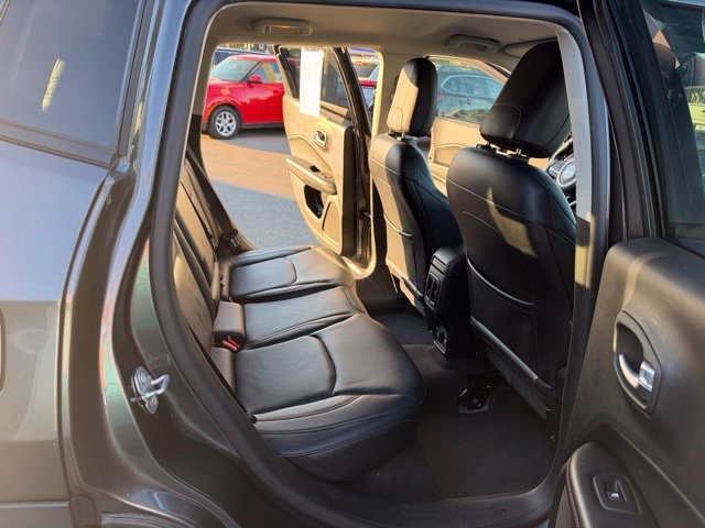 Used 2018 Jeep Compass Limited AWD/4WD image 12