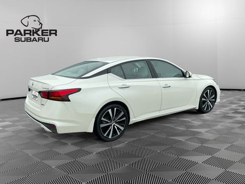 Used 2020 Nissan Altima 2.0 Platinum FWD image 5