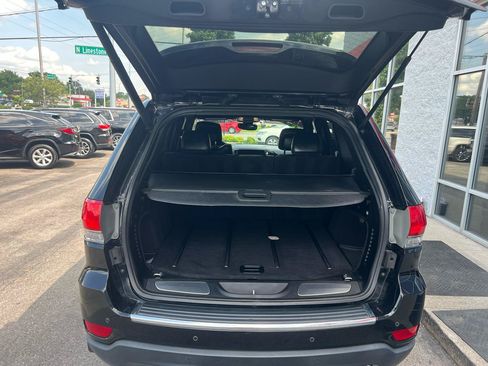 Used 2017 Jeep Grand Cherokee Limited AWD/4WD image 16