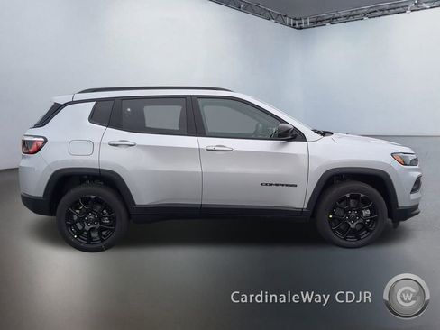 New 2026 Jeep Compass Latitude image 3