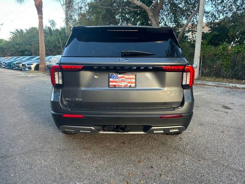 New 2026 Ford Explorer Active w/ Active Comfort Package image 5