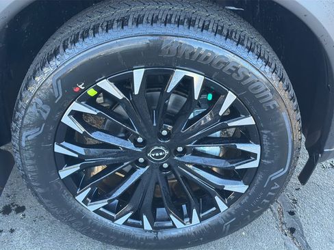 New 2026 Nissan Rogue SV image 9