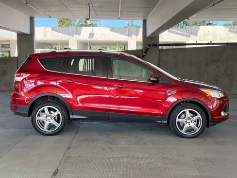 Used 2014 Ford Escape Titanium AWD/4WD image 4