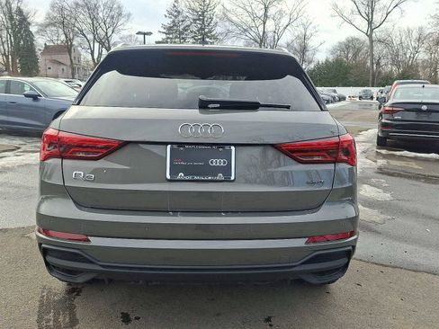 Certified 2025 Audi Q3 2.0T Premium w/ Convenience Package image 23