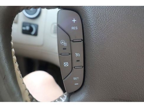 Used 2006 Cadillac DTS w/ Sun And Sound Package FWD image 12