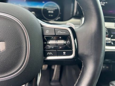 Certified 2023 Kia Sorento SX AWD/4WD image 16