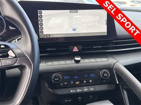 Certified 2025 Hyundai Elantra SEL image 3
