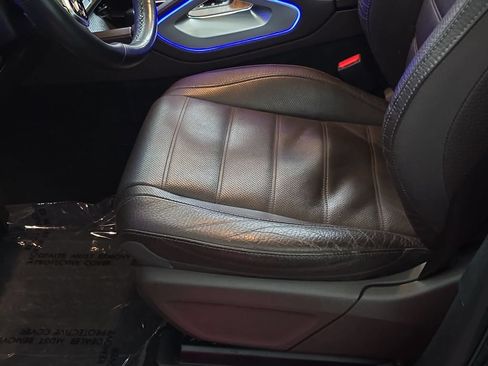 Used 2023 Mercedes-Benz GLS 580 4MATIC image 31