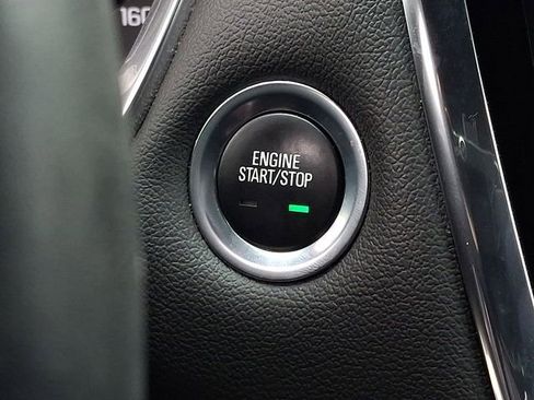 Used 2023 Chevrolet Traverse LT image 18