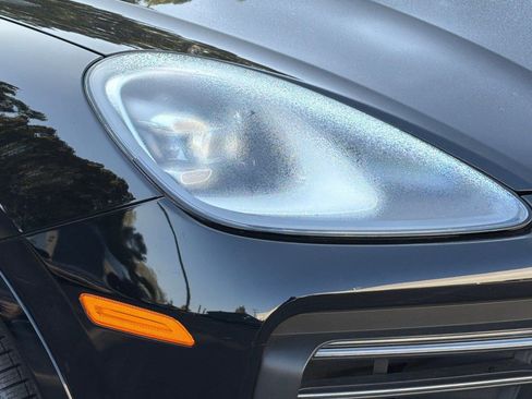 Used 2022 Porsche Cayenne E-Hybrid AWD/4WD image 11