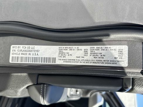 New 2025 Jeep Grand Cherokee L Laredo w/ Luxury Tech Group I image 34