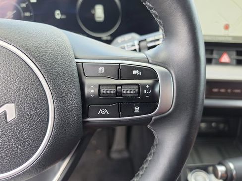 Used 2024 Kia Sportage SX image 43