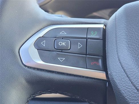 Certified 2025 Jeep Compass Limited AWD/4WD image 35