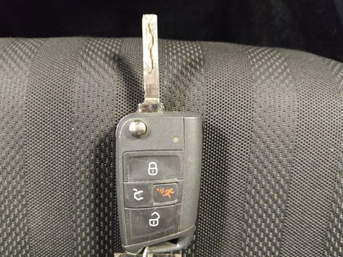 Used 2023 Volkswagen Jetta Sport FWD image 32