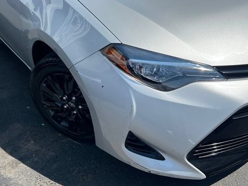 Used 2017 Toyota Corolla LE w/ Carpet Mat Package (TMS) FWD image 2