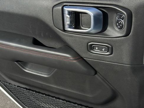 New 2026 Jeep Gladiator Rubicon w/ Steel Power Dome Hood Package AWD/4WD image 28