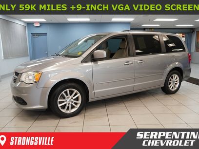 Used 2016 Dodge Grand Caravan SXT w/ UConnect Hands-Free Group
