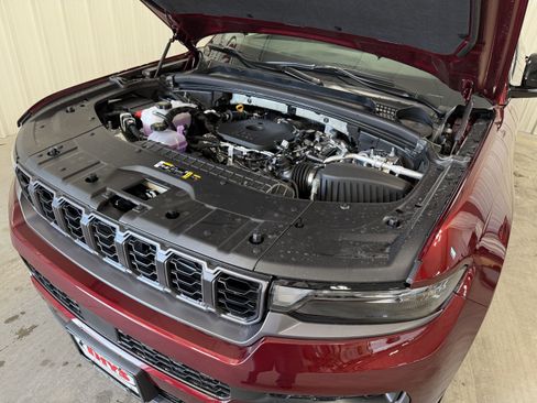 New 2026 Jeep Grand Cherokee L 4WD image 19