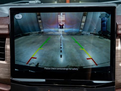 Used 2022 Ford Expedition Max Limited image 22