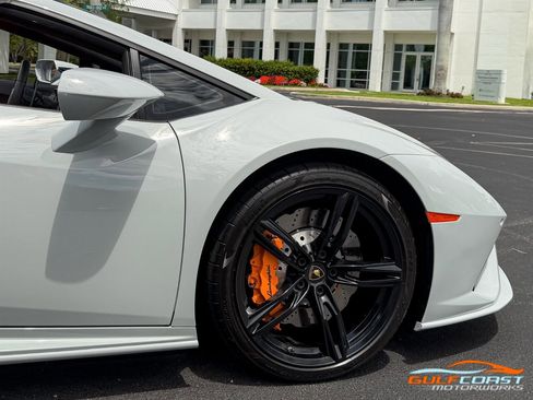 Used 2021 Lamborghini Huracan EVO RWD image 65