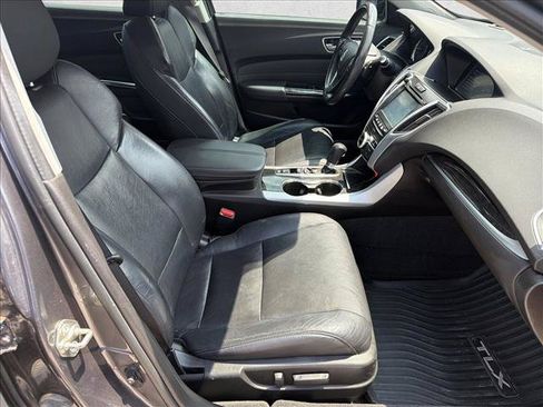 Used 2018 Acura TLX w/ Technology Package FWD image 23