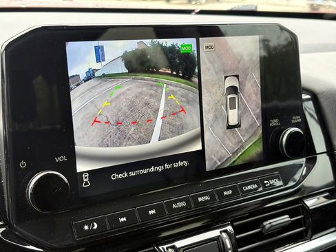 Used 2024 Nissan Pathfinder SL w/ SL Premium Package image 25