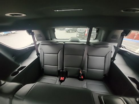 Used 2025 Chevrolet Tahoe LT image 10