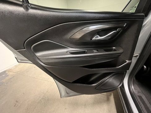 Used 2024 GMC Terrain SLE image 16