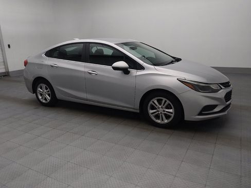 Used 2018 Chevrolet Cruze LT w/ LT Fleet Convenience Package FWD image 11