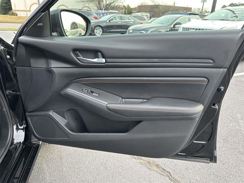 Used 2020 Nissan Altima 2.5 SR image 10