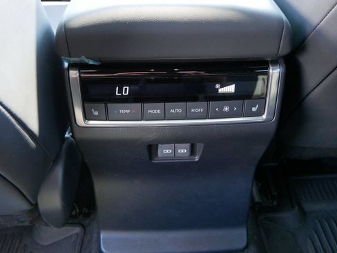 Used 2024 Lexus GX 550 w/ Cold Area Package AWD/4WD image 18