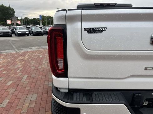 Used 2021 GMC Sierra 2500 Denali w/ Denali Ultimate Package AWD/4WD image 10