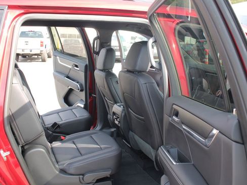 New 2025 GMC Acadia Elevation w/ Elevation Premium Package image 32