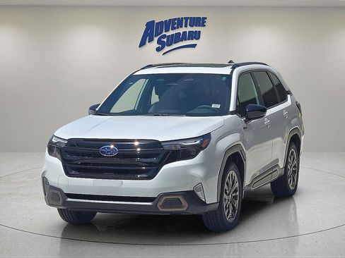 Used 2025 Subaru Forester Sport image 2