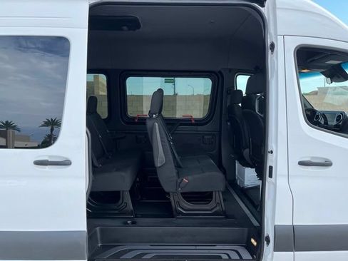 Used 2024 Mercedes-Benz Sprinter 2500 image 22