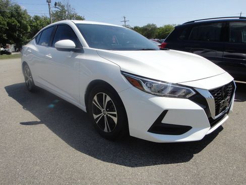 Used 2022 Nissan Sentra SV FWD image 3