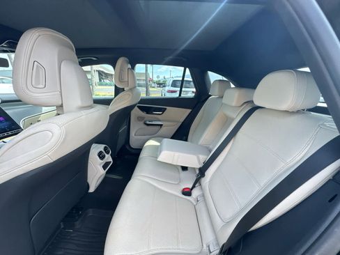 Used 2026 Mercedes-Benz GLC 300 4MATIC image 16